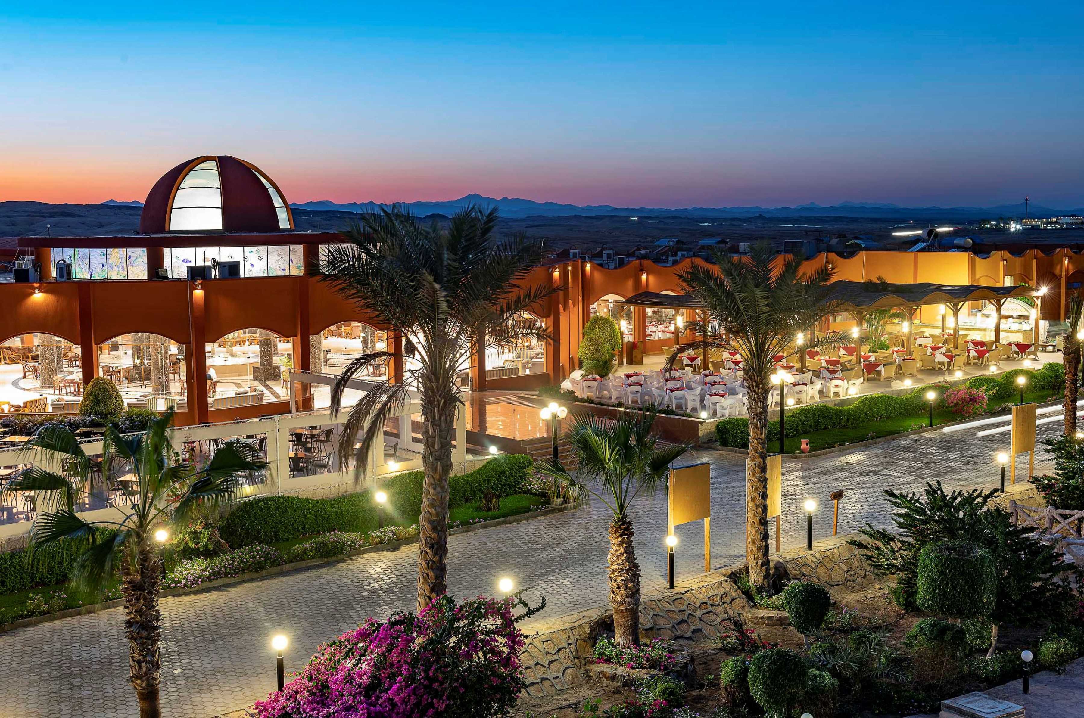 Hotel Three Corners Happy Life Beach Resort, Ägypten, Marsa Alam. Großes 1